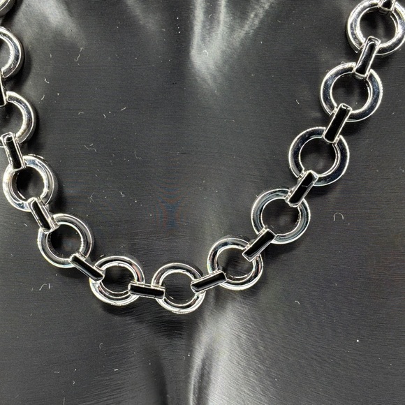 Nina Ricci Silver Link Necklace NWOT P55 - Picture 2 of 3